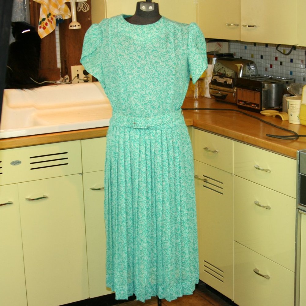 Vintage Lady Carol Petites Dress